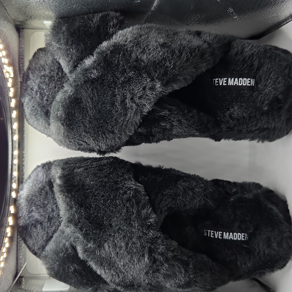 Steve Madden Plush Black Slippers